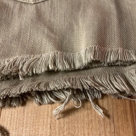 Free People See You Sometime Tan Khaki Pleated Frayed Hem Shorts NWT - Picture 6 of 11